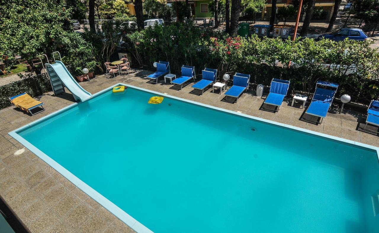 Hotel Zani Cervia Kültér fotó