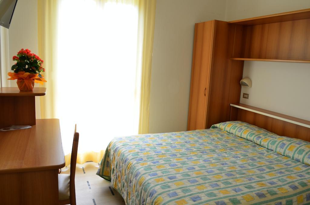 Hotel Zani Cervia Szoba fotó