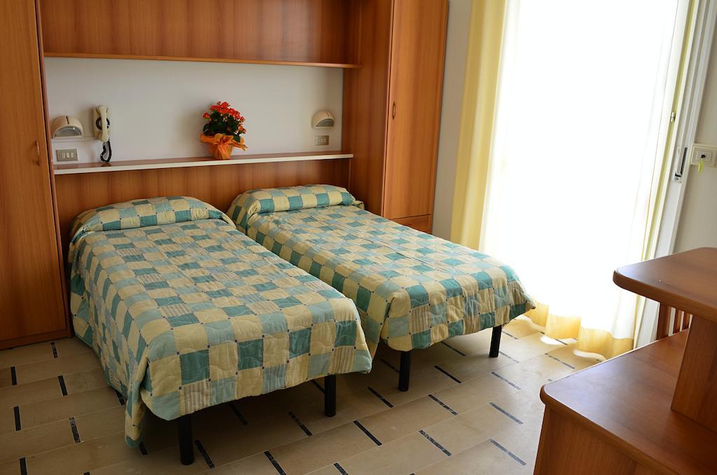 Hotel Zani Cervia Szoba fotó