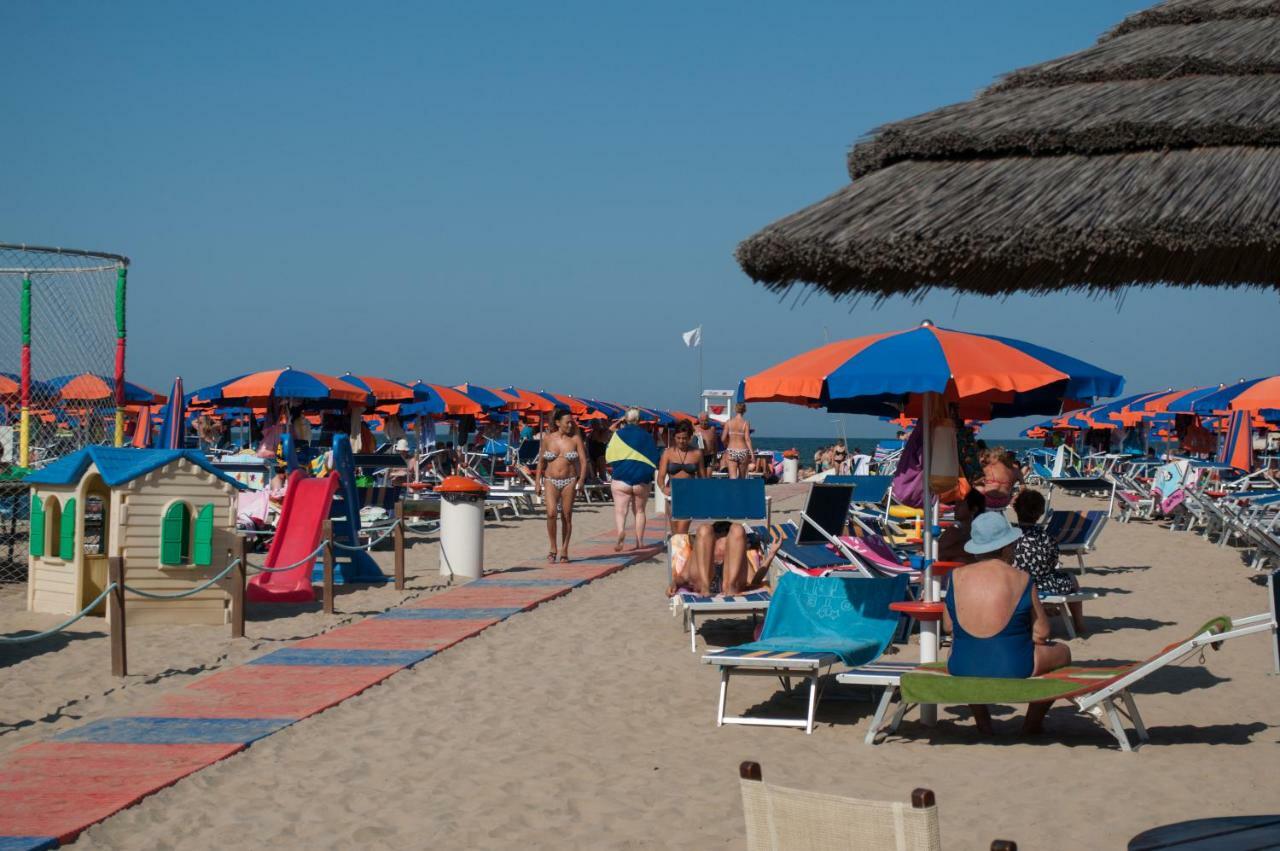 Hotel Zani Cervia Kültér fotó